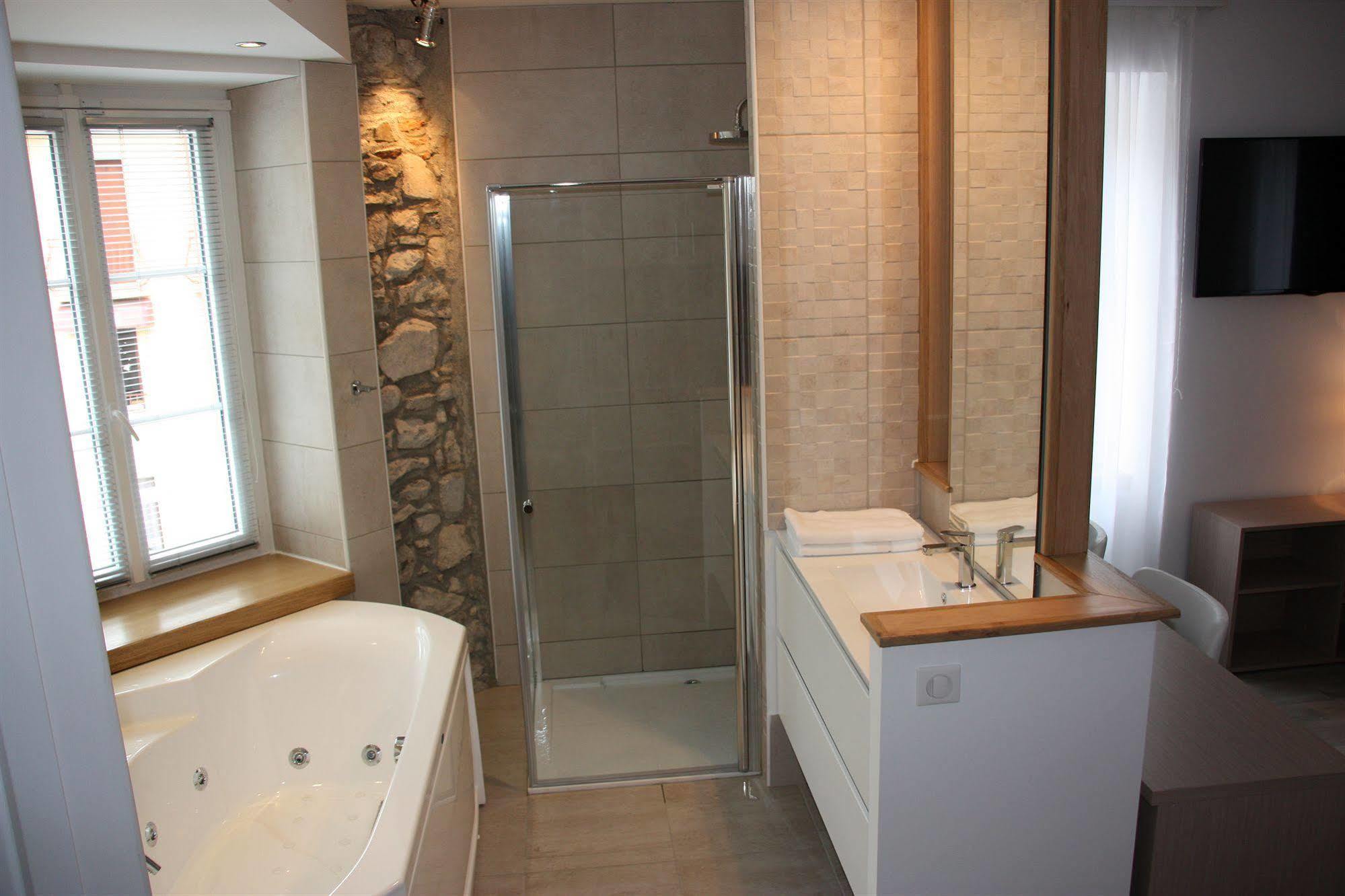Hotel Terranostra ตาฮาสกง-ซูร์-อารีแยฌ ภายนอก รูปภาพ